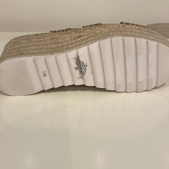 NEVER USED Marc Fisher Robbyn Brown Leather Espadrille Platform Sandals size 7.5 - Picture 4 of 11